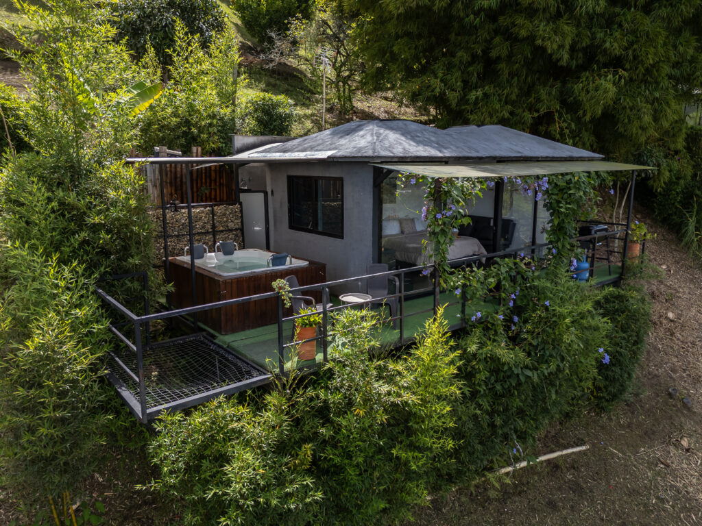 Glamping guatapé Rubí con vista al embalse